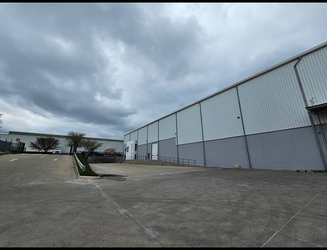 3,280M² WAREHOUSE TO LET IN LINBRO PARK